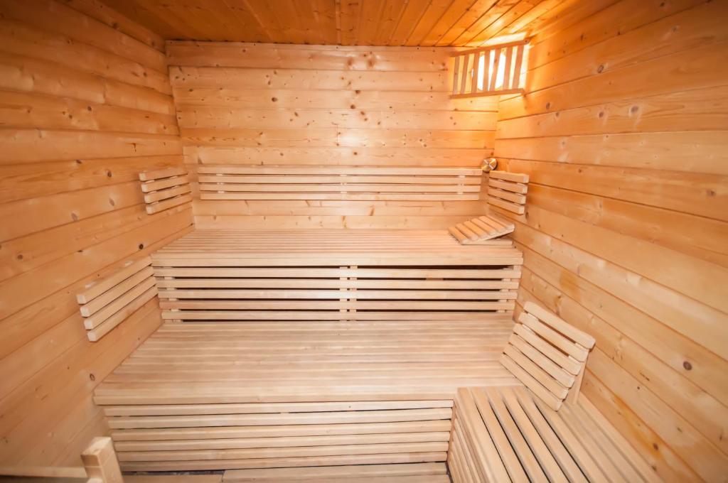 Hotel Maxim Bozava Luaran gambar