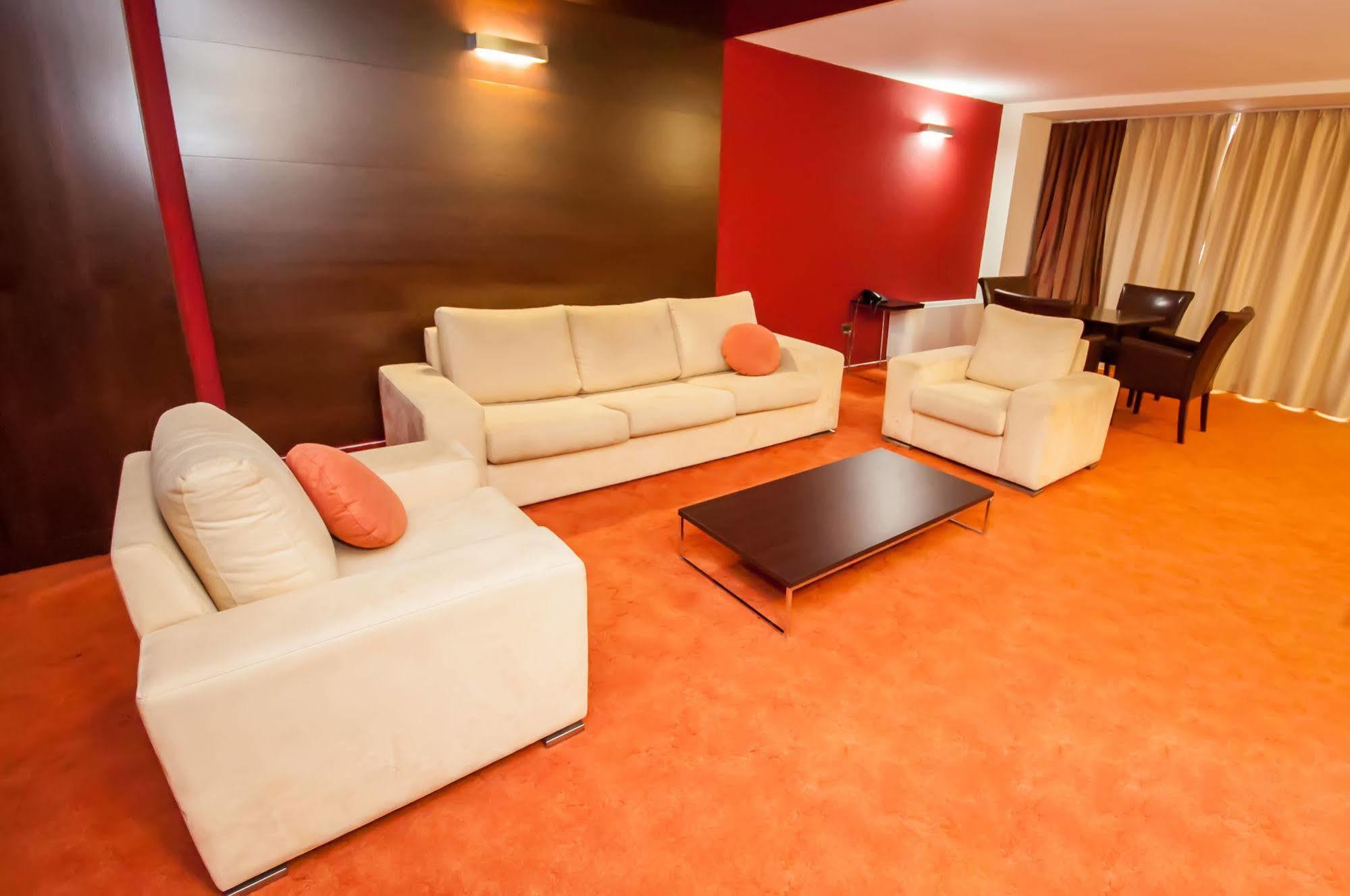 Hotel Maxim Bozava Luaran gambar